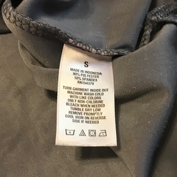 Gorgeous Aeropostale short sleeve dark silver gray crewneck velvet top (S) - Picture 10 of 13